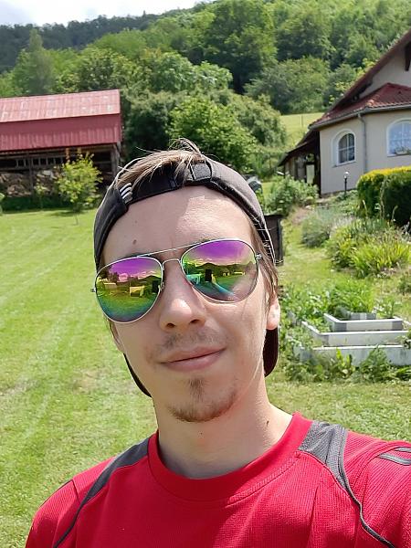 Profilová fotografie uživatele YuraMarson