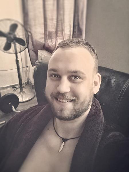 Profilová fotografie uživatele zEmii33