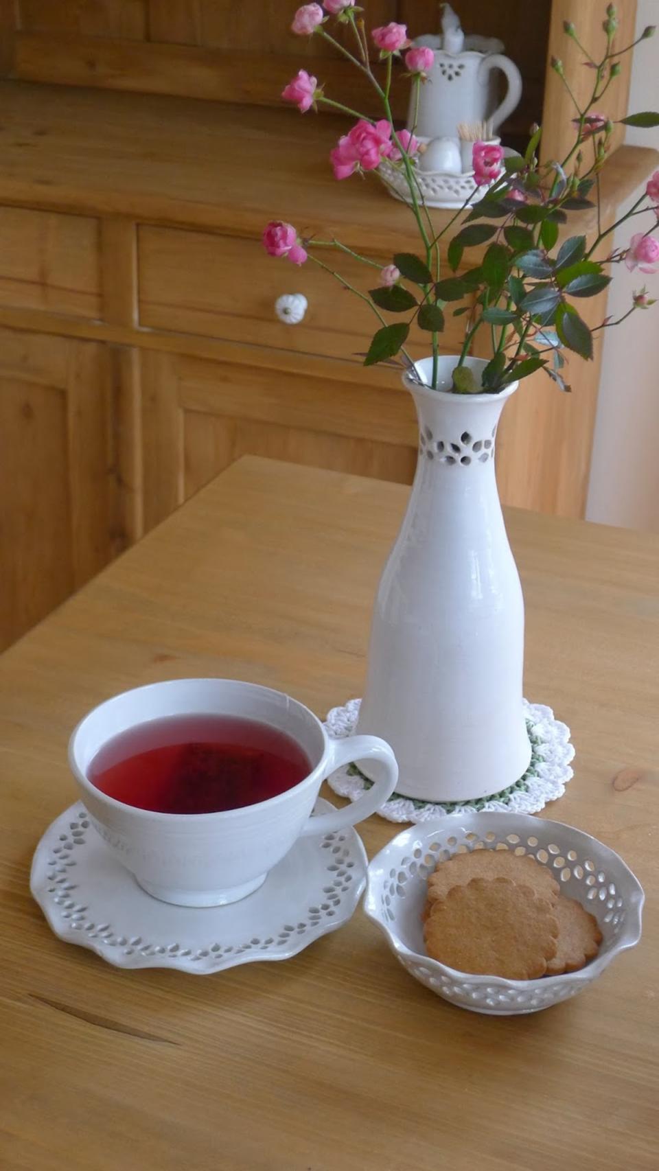 - střípky ze zahrádky, LÁSKA ke keramice a k pečení perníků.