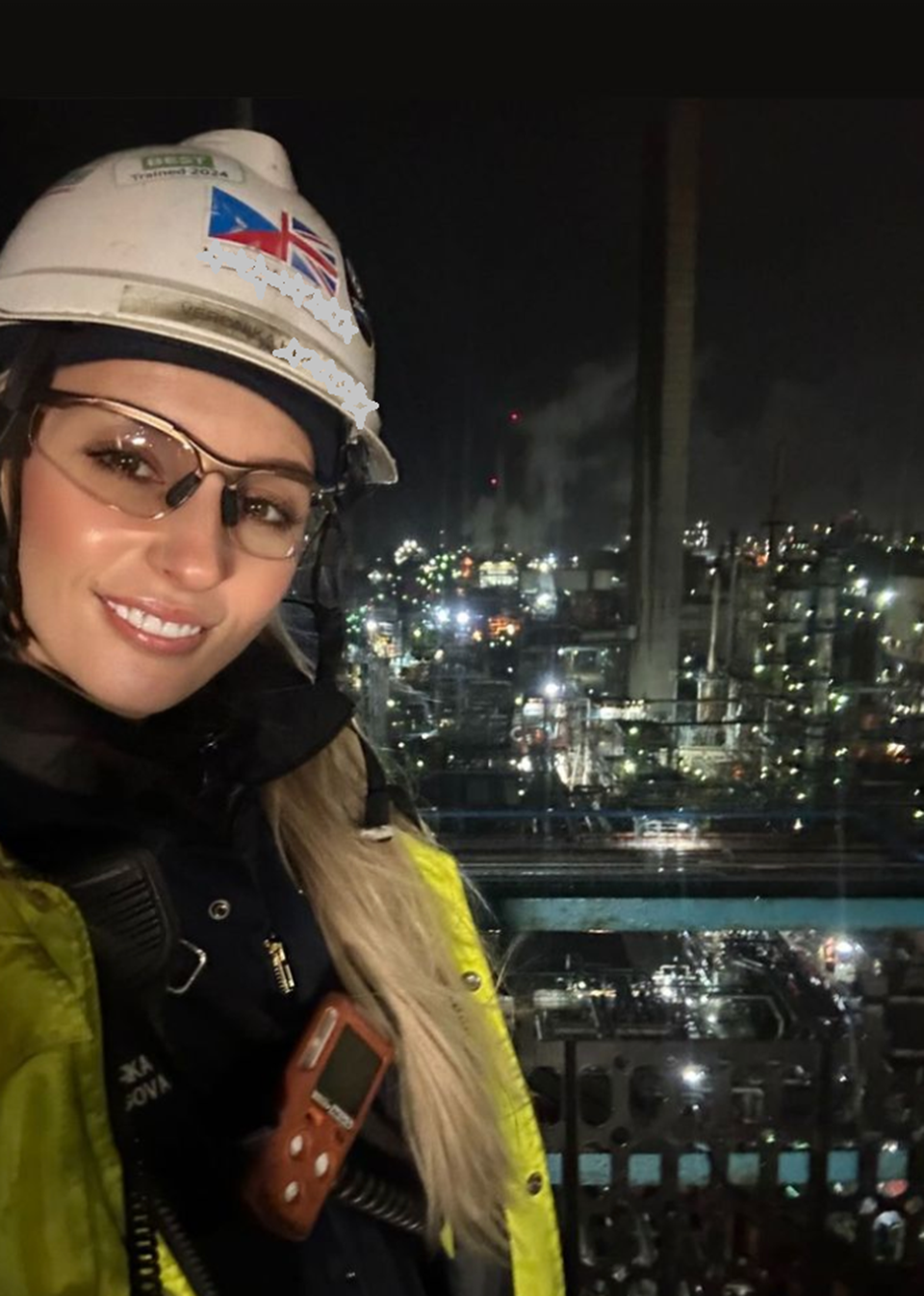 Dcera, žijící v Londýně.