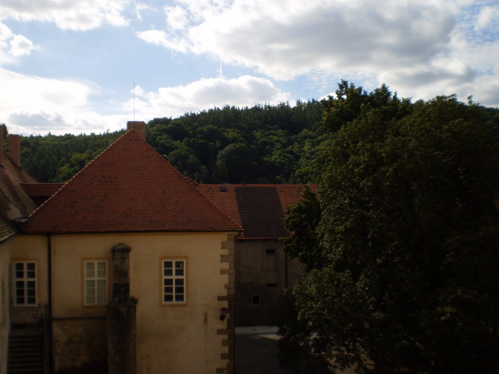 Neveřejné
