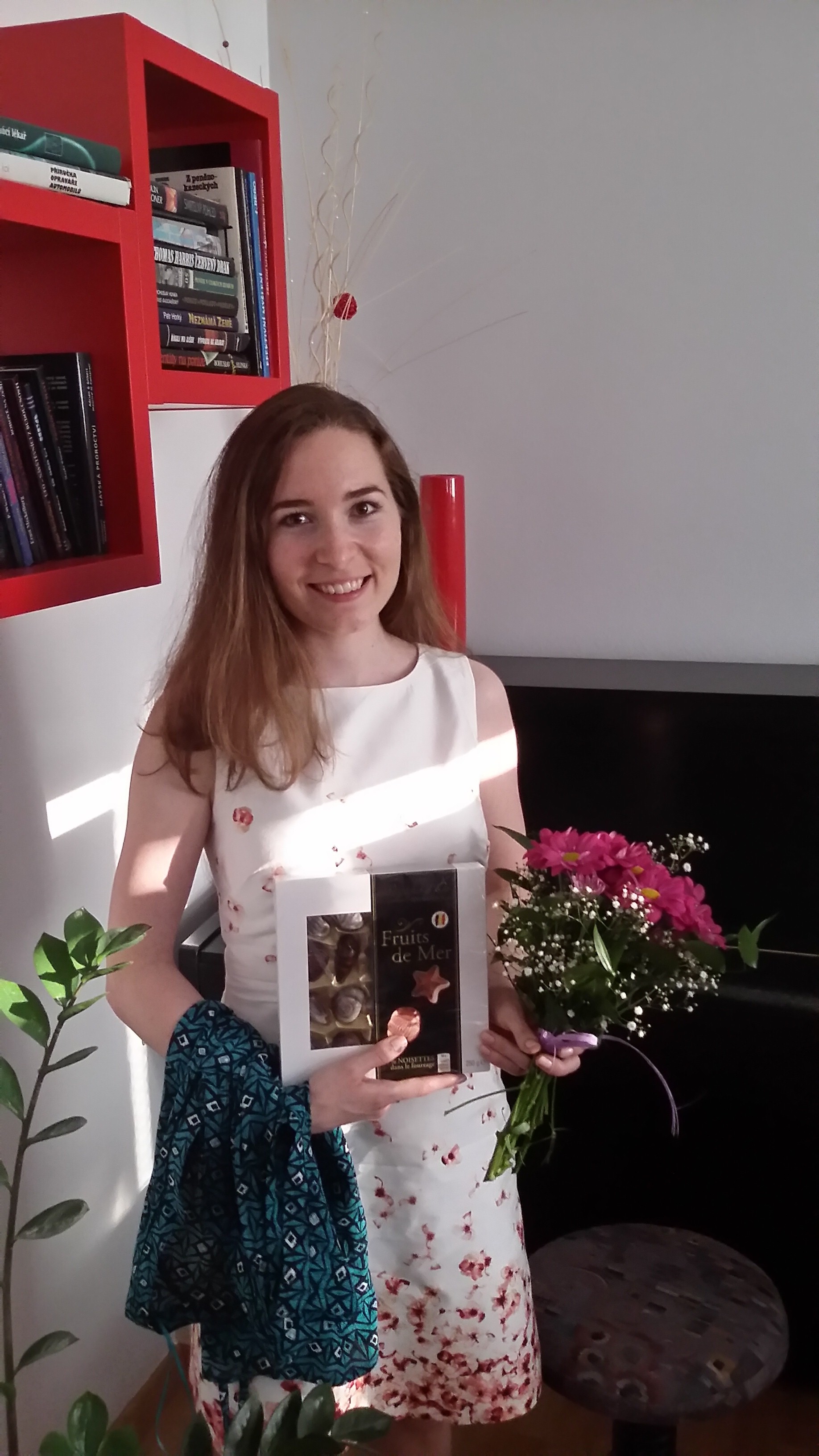 A je to.Po promoci a po opici, .. mojí !