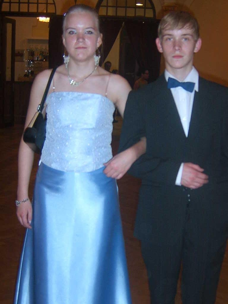 děti a jejich prvni tanečn