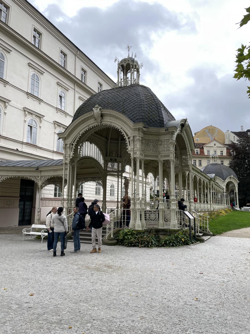 Karlovy Vary…Loket