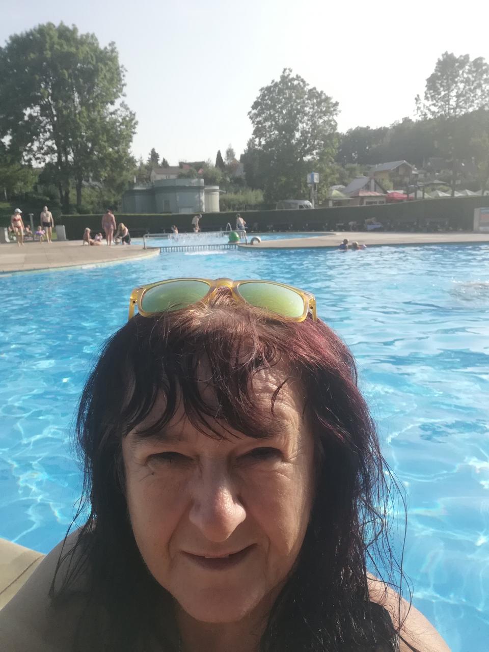 selfie u bazenu na Bažaku