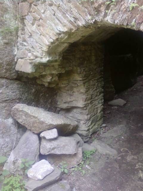 ZŘÍCENINA HRADU ŠTARKOV