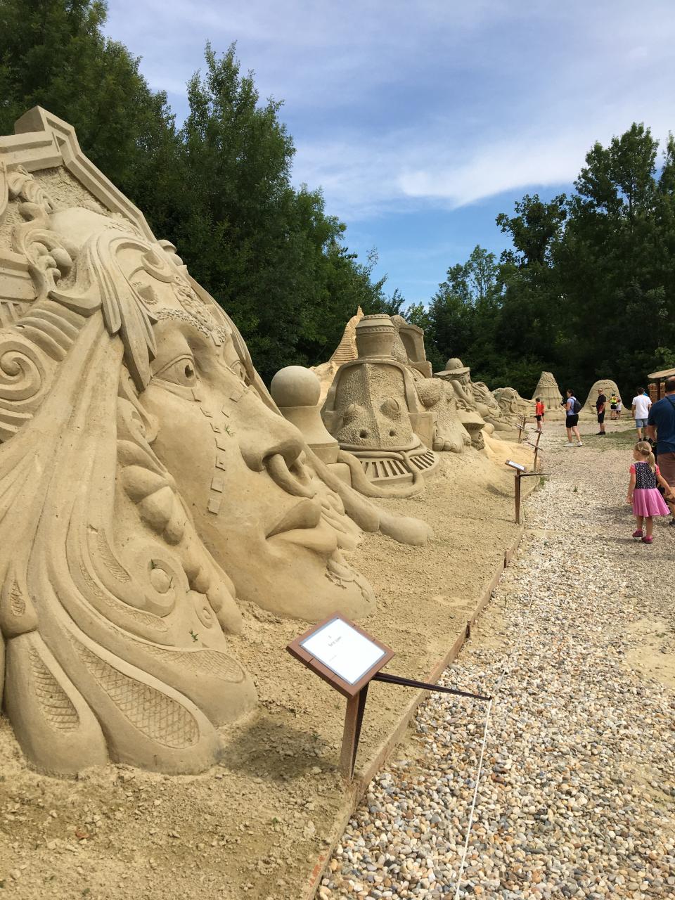 sochy z písku