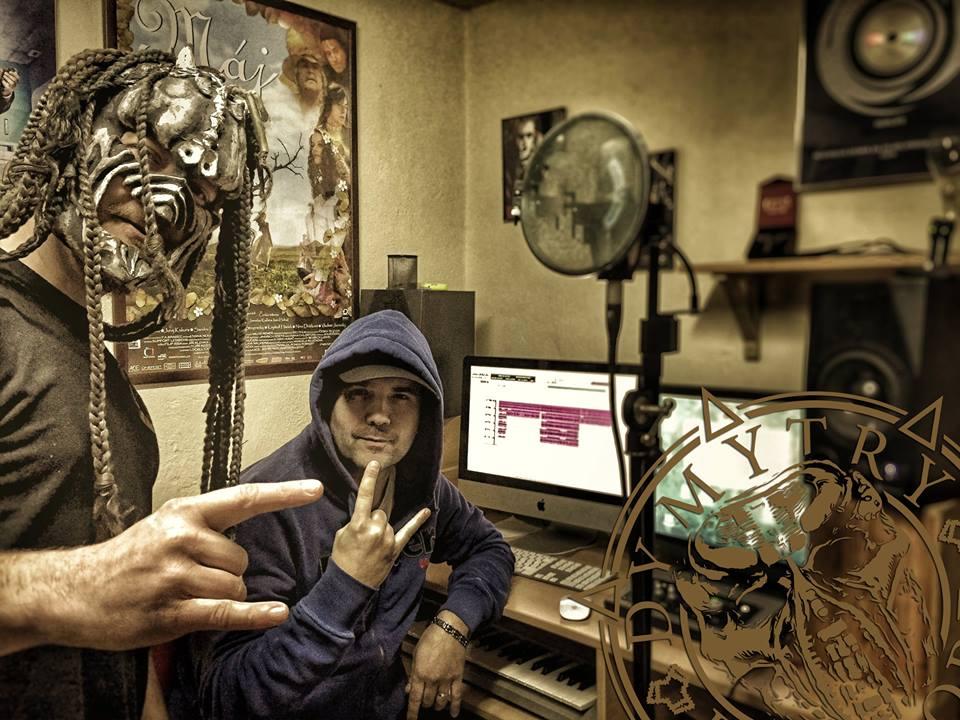 SKORO RRRODINÁÁÁ.. :)