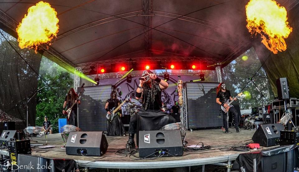 SKORO RRRODINÁÁÁ.. :)