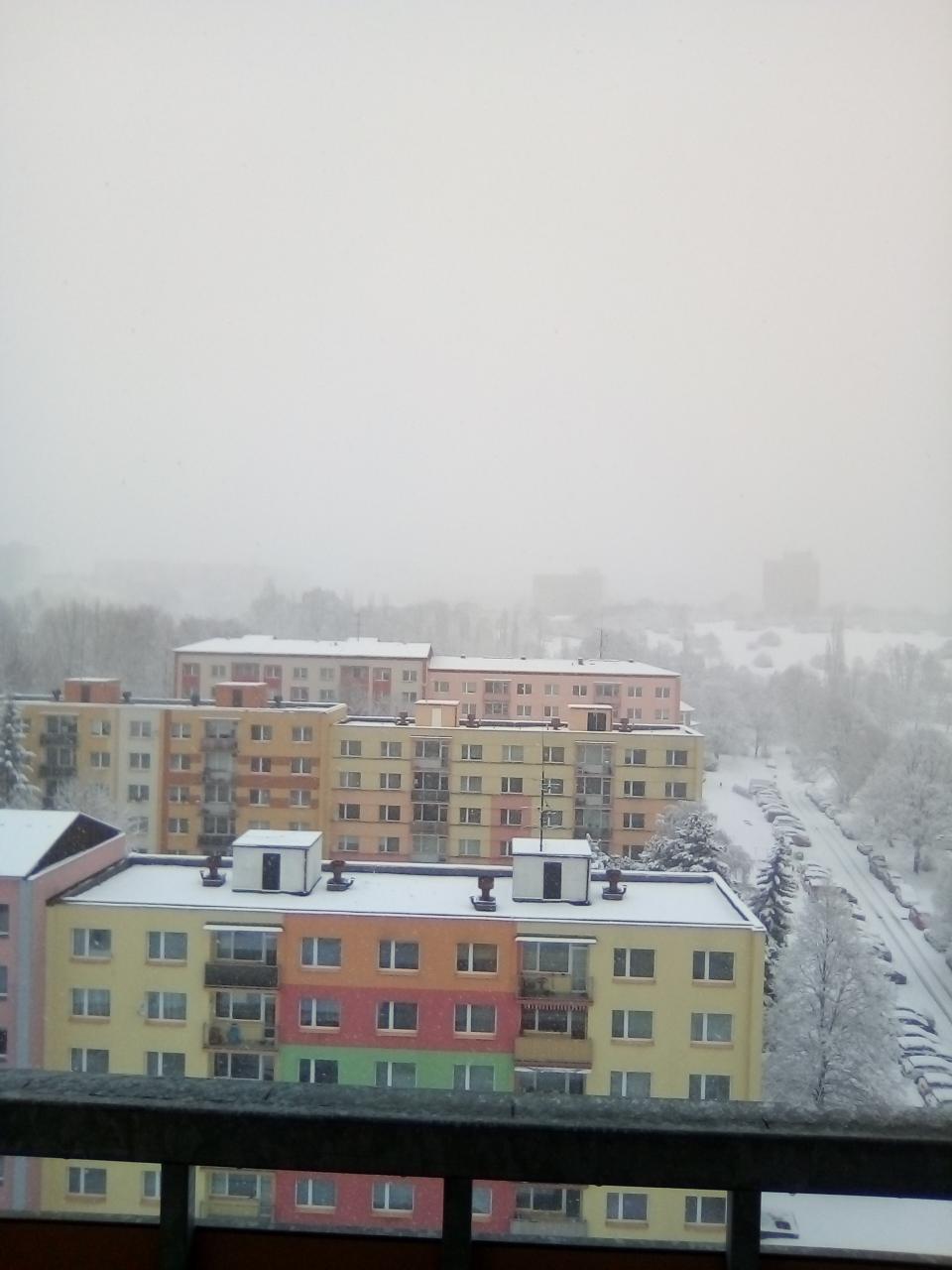 pohledy od nás z věžáku,z našich oken,všemi směry....