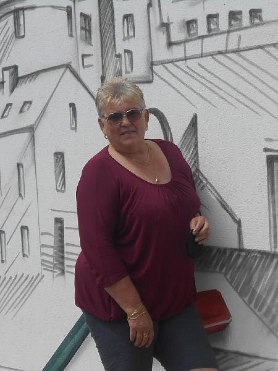 MOJE KAMARÁDKY KTERÉ MI NEPOSÍLAJÍ OBRÁZKY VŮBEC