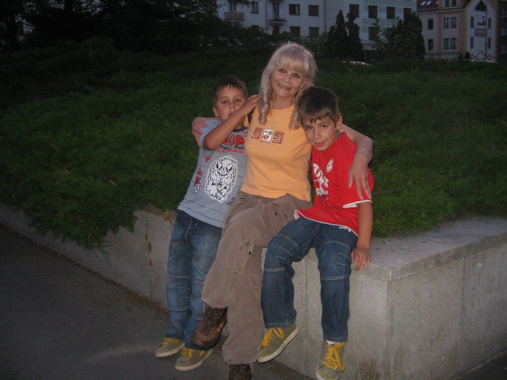 Já a moji vnoučkové :-) červen 2012